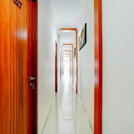 Super Oyo Capital O 90291 Vin Stay Petanu Pesanggaran Εξωτερικό φωτογραφία