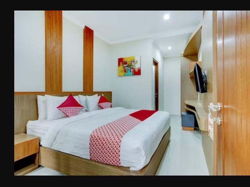 Super Oyo Capital O 90291 Vin Stay Petanu Pesanggaran Εξωτερικό φωτογραφία